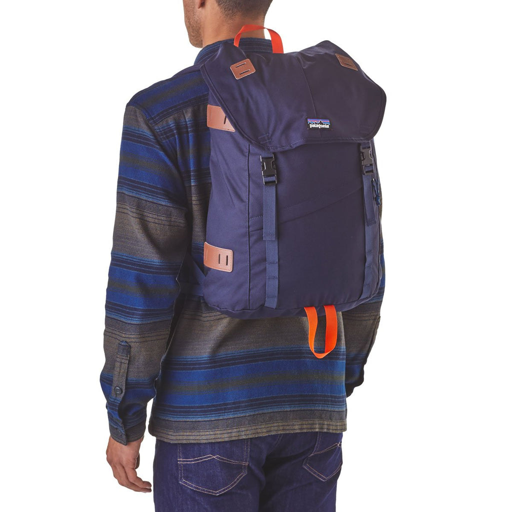 Patagonia Navy Blue with Paintbrush Red Arbor Pack 26 L